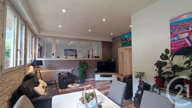 Afficher la photo en grand Appartement F3 bis à vendre - 3 pièces - 97,68 m2 - Allevard - 38 - RHONE-ALPES