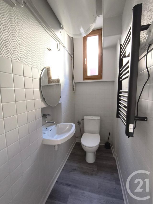 Appartement T2 &agrave; louer - 2 pi&egrave;ces - 49,75 m2 - Allevard - 38 - RHONE-ALPES