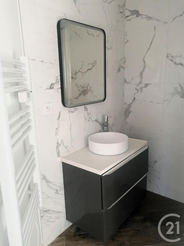 Appartement T2 &agrave; louer - 2 pi&egrave;ces - 52,20 m2 - Pontcharra - 38 - RHONE-ALPES