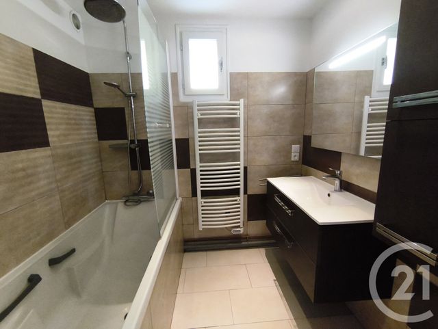 Appartement T3 &agrave; louer - 3 pi&egrave;ces - 63,80 m2 - Froges - 38 - RHONE-ALPES