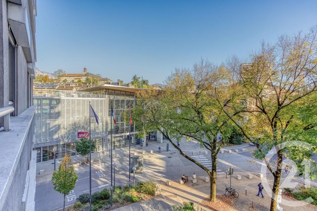 Appartement T3 à vendre - 3 pièces - 64,74 m2 - Chambery - 73 - RHONE-ALPES