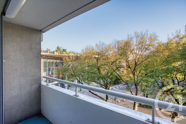 Appartement T3 à vendre - 3 pièces - 64,74 m2 - Chambery - 73 - RHONE-ALPES