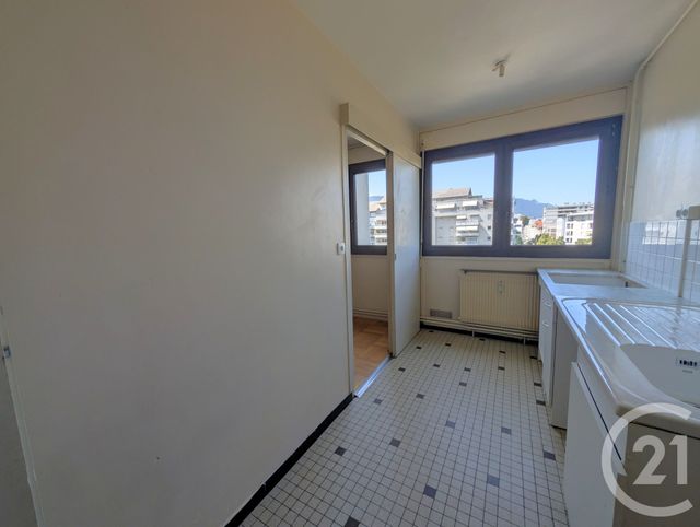 Appartement T2 &agrave; vendre - 2 pi&egrave;ces - 43,60 m2 - Chambery - 73 - RHONE-ALPES