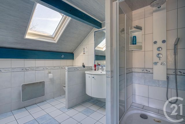 Afficher la photo en grand Maison à vendre - 7 pièces - 197 m2 - Drumettaz Clarafond - 73 - RHONE-ALPES