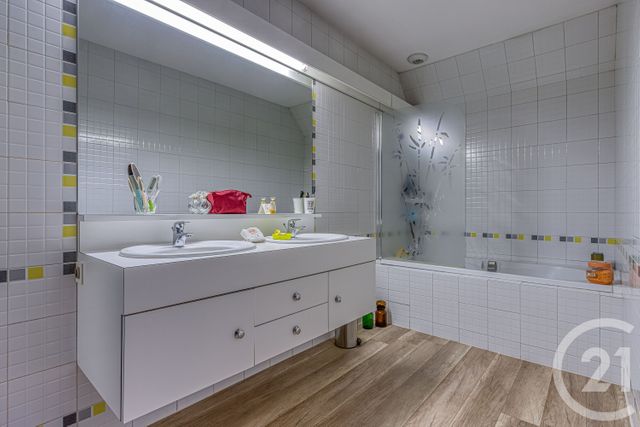 Afficher la photo en grand Appartement Duplex à vendre - 5 pièces - 172,48 m2 - Chambery - 73 - RHONE-ALPES