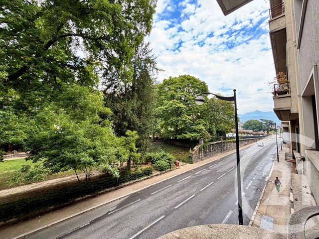 Afficher la photo en grand Appartement F4 à louer - 4 pièces - 79,45 m2 - Chambery - 73 - RHONE-ALPES