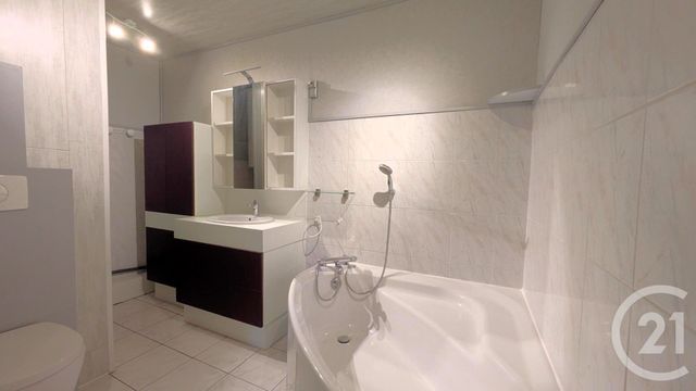 Appartement T3 &agrave; vendre - 3 pi&egrave;ces - 72,08 m2 - Chambery - 73 - RHONE-ALPES