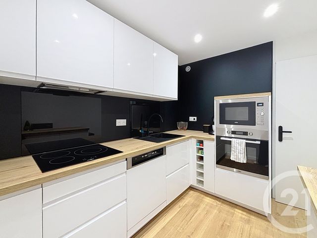 Appartement à louer - 6 pièces - 102 m2 - Chambery - 73 - RHONE-ALPES
