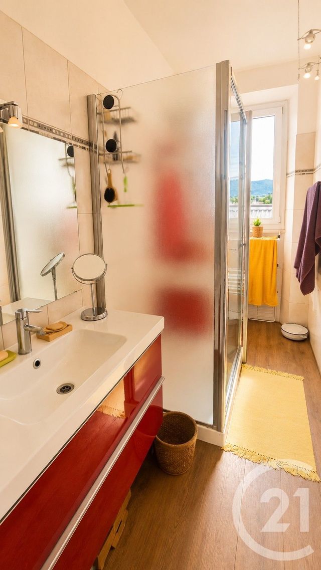 Appartement F3 &agrave; vendre - 3 pi&egrave;ces - 72,32 m2 - Chambery - 73 - RHONE-ALPES