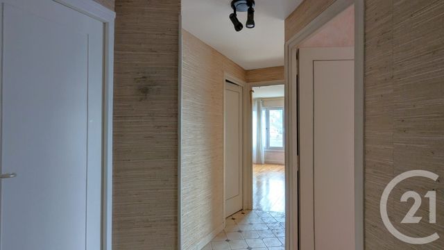 Appartement T4 &agrave; vendre - 4 pi&egrave;ces - 68,90 m2 - Chambery - 73 - RHONE-ALPES