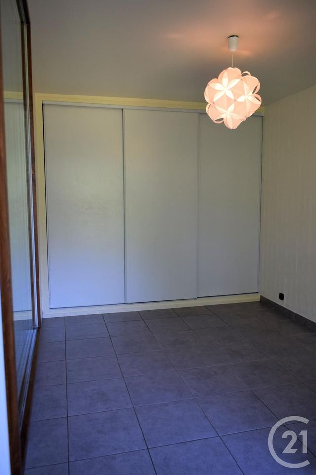 Appartement T2 à louer - 2 pièces - 56,96 m2 - Chambery - 73 - RHONE-ALPES