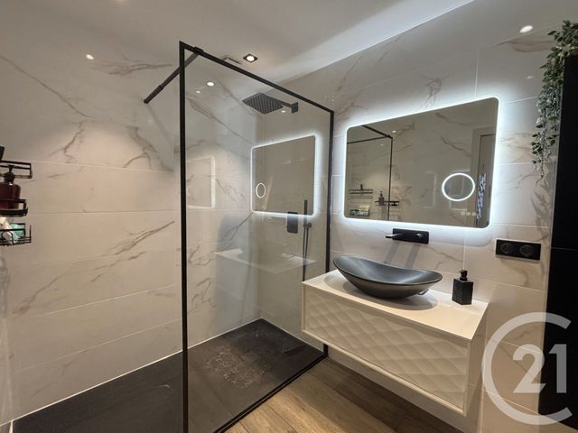 Appartement T3 à vendre - 3 pièces - 60,94 m2 - St Jeoire Prieure - 73 - RHONE-ALPES