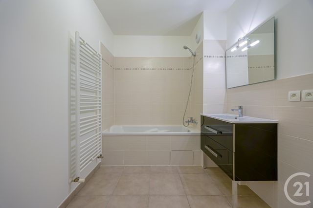 Appartement T3 &agrave; vendre - 3 pi&egrave;ces - 63,39 m2 - Chambery - 73 - RHONE-ALPES