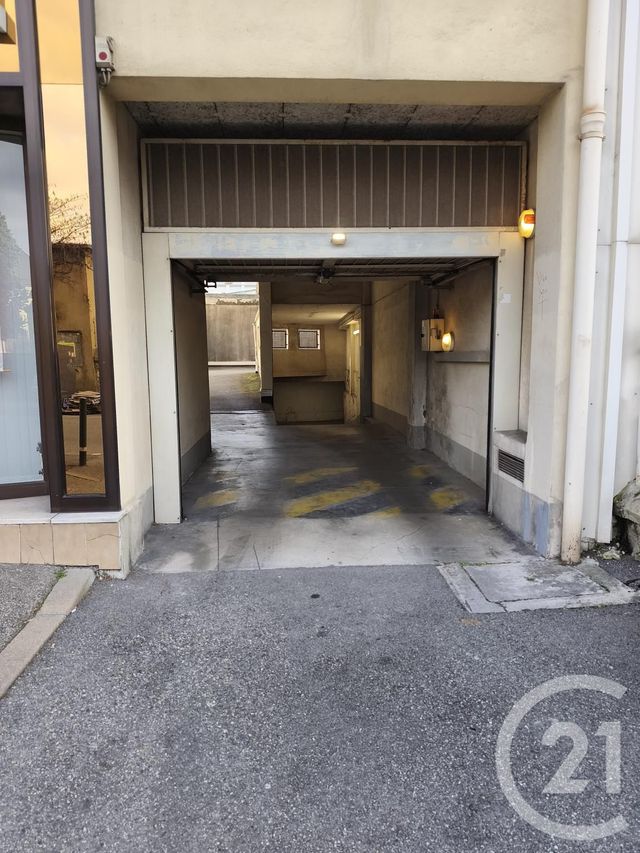Parking &agrave; louer - 50 m2 - Chambery - 73 - RHONE-ALPES