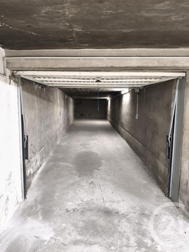 Parking &agrave; louer - 50 m2 - Chambery - 73 - RHONE-ALPES