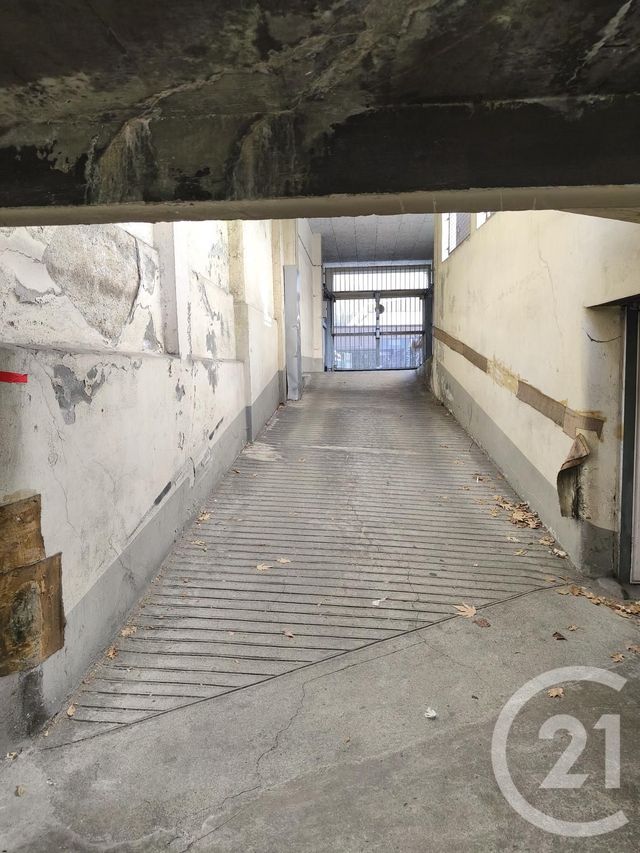 Parking &agrave; louer - 50 m2 - Chambery - 73 - RHONE-ALPES