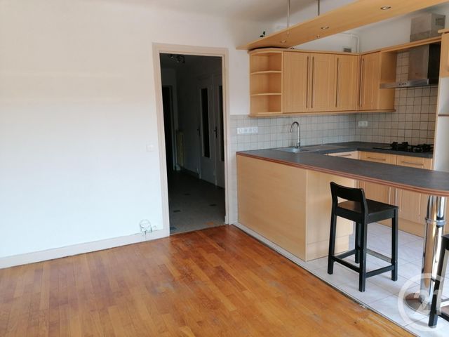 Appartement T3 &agrave; louer - 3 pi&egrave;ces - 54,80 m2 - Chambery - 73 - RHONE-ALPES