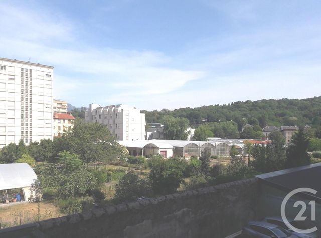 Appartement T3 &agrave; louer - 3 pi&egrave;ces - 54,80 m2 - Chambery - 73 - RHONE-ALPES