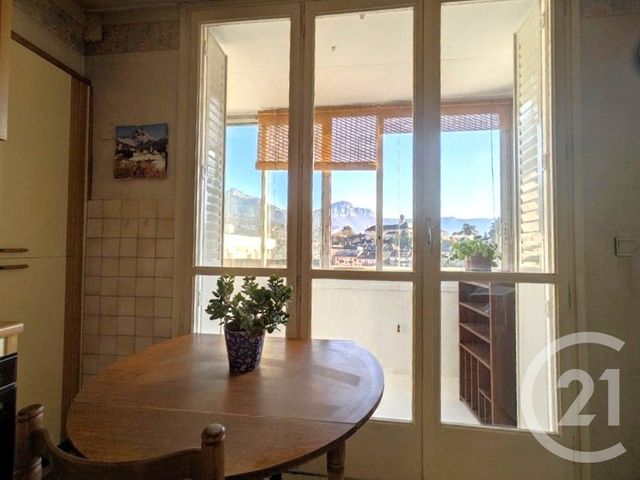 Appartement T3 &agrave; vendre - 3 pi&egrave;ces - 72,01 m2 - Chambery - 73 - RHONE-ALPES