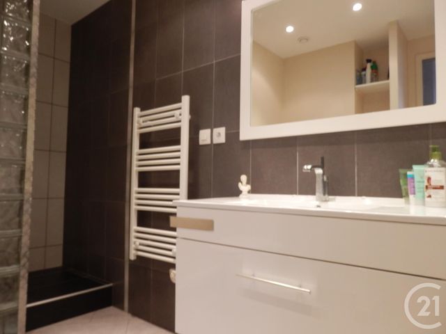 Appartement T3 &agrave; louer - 3 pi&egrave;ces - 70,50 m2 - Chambery - 73 - RHONE-ALPES