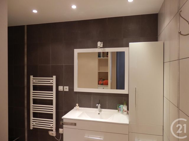 Appartement T3 &agrave; louer - 3 pi&egrave;ces - 70,50 m2 - Chambery - 73 - RHONE-ALPES