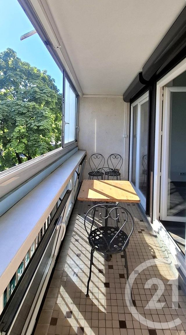 Appartement T3 &agrave; louer - 3 pi&egrave;ces - 70,18 m2 - Chambery - 73 - RHONE-ALPES