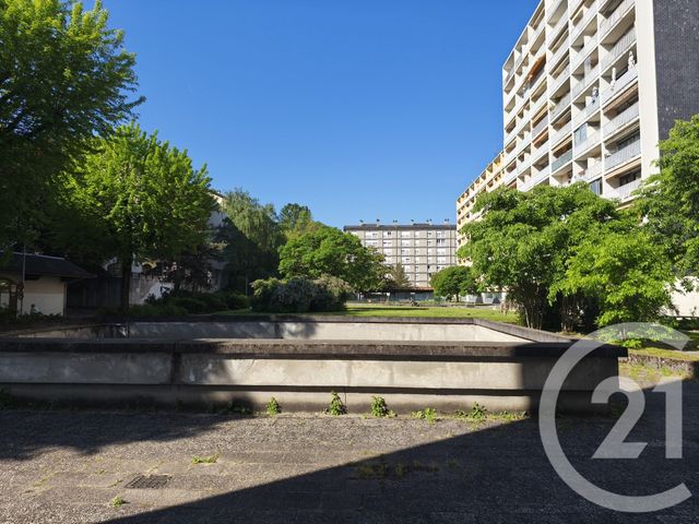 Appartement T3 &agrave; louer - 3 pi&egrave;ces - 70,18 m2 - Chambery - 73 - RHONE-ALPES