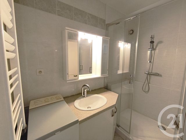 Appartement T3 &agrave; louer - 3 pi&egrave;ces - 70,18 m2 - Chambery - 73 - RHONE-ALPES