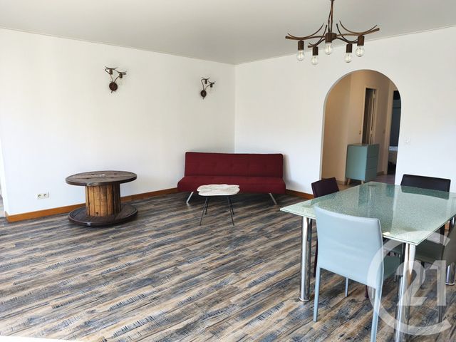 Appartement T3 &agrave; louer - 3 pi&egrave;ces - 70,18 m2 - Chambery - 73 - RHONE-ALPES