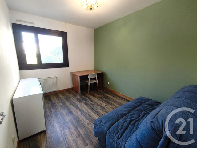 Appartement T3 &agrave; louer - 3 pi&egrave;ces - 70,18 m2 - Chambery - 73 - RHONE-ALPES