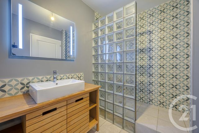 Appartement T3 &agrave; vendre - 3 pi&egrave;ces - 75,42 m2 - Jacob Bellecombette - 73 - RHONE-ALPES