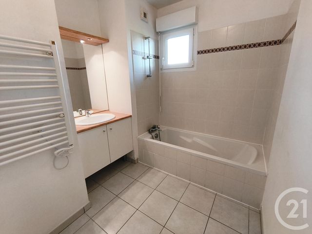Appartement T3 &agrave; louer - 3 pi&egrave;ces - 58,07 m2 - Chambery - 73 - RHONE-ALPES