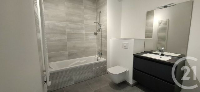 Appartement T4 &agrave; louer - 4 pi&egrave;ces - 91,45 m2 - St Alban Leysse - 73 - RHONE-ALPES