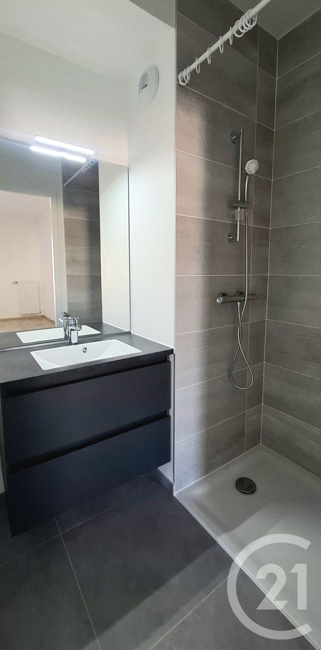 Appartement T4 &agrave; louer - 4 pi&egrave;ces - 91,45 m2 - St Alban Leysse - 73 - RHONE-ALPES