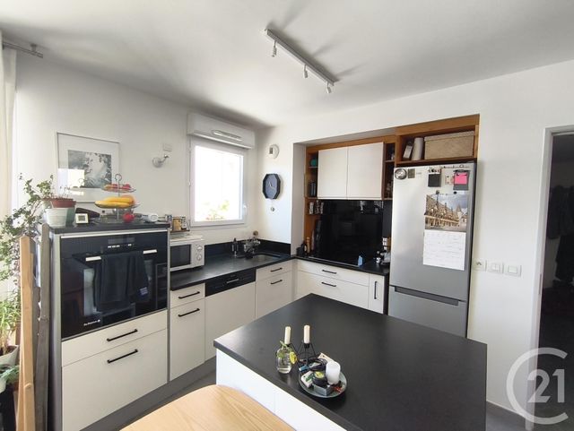 Appartement T4 &agrave; louer - 4 pi&egrave;ces - 87,41 m2 - Chambery - 73 - RHONE-ALPES