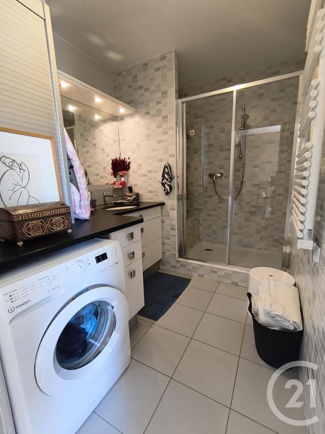 Appartement T4 &agrave; louer - 4 pi&egrave;ces - 87,41 m2 - Chambery - 73 - RHONE-ALPES