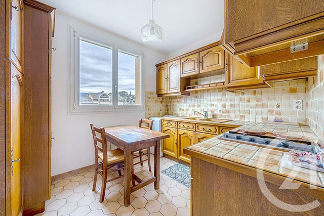 Appartement T3 &agrave; vendre - 4 pi&egrave;ces - 63,80 m2 - Chambery - 73 - RHONE-ALPES