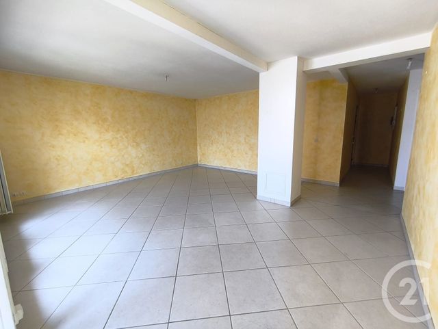 Appartement T3 &agrave; louer - 3 pi&egrave;ces - 93,20 m2 - Chambery - 73 - RHONE-ALPES