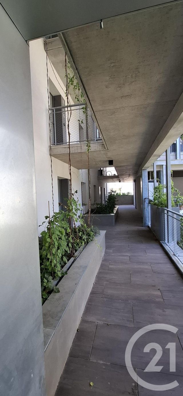 Appartement T2 &agrave; louer - 2 pi&egrave;ces - 42,80 m2 - Chambery - 73 - RHONE-ALPES