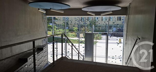Appartement T2 &agrave; louer - 2 pi&egrave;ces - 42,80 m2 - Chambery - 73 - RHONE-ALPES