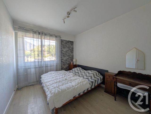 Appartement T3 &agrave; vendre - 3 pi&egrave;ces - 84,92 m2 - Chambery - 73 - RHONE-ALPES