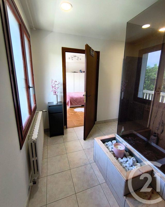 Maison &agrave; louer - 5 pi&egrave;ces - 122,57 m2 - Bassens - 73 - RHONE-ALPES