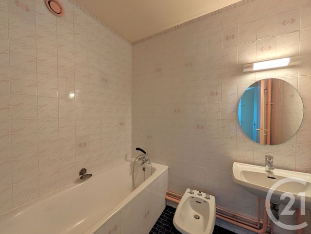 Appartement T2 &agrave; vendre - 2 pi&egrave;ces - 58,69 m2 - Chambery - 73 - RHONE-ALPES