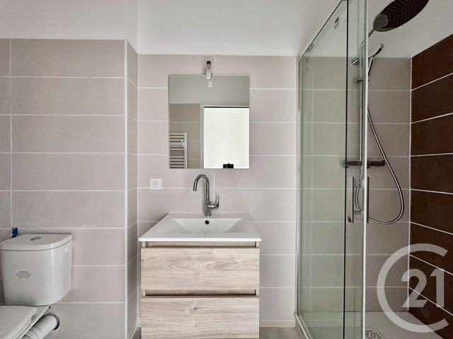 Appartement T3 &agrave; vendre - 3 pi&egrave;ces - 68,81 m2 - Chambery - 73 - RHONE-ALPES
