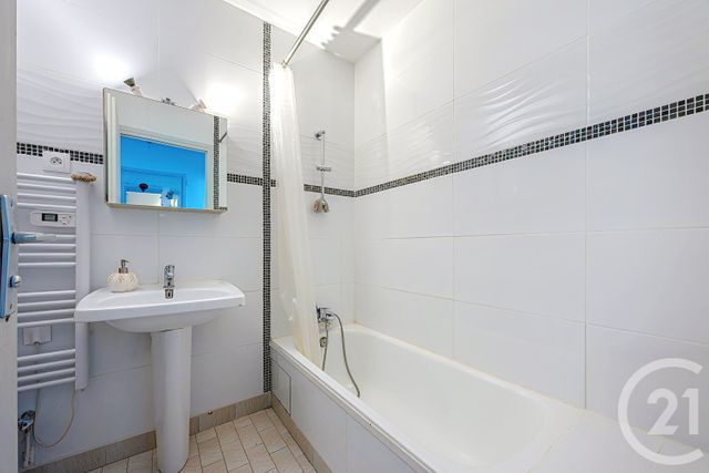 Appartement T2 &agrave; vendre - 2 pi&egrave;ces - 44,24 m2 - Chambery - 73 - RHONE-ALPES