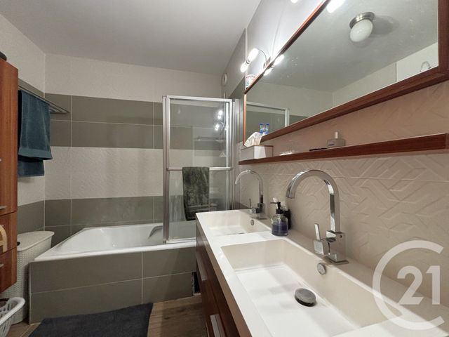 Appartement T4 &agrave; vendre - 4 pi&egrave;ces - 77,77 m2 - La Motte Servolex - 73 - RHONE-ALPES