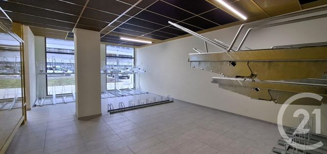 Appartement T3 &agrave; louer - 3 pi&egrave;ces - 64,71 m2 - Chambery - 73 - RHONE-ALPES