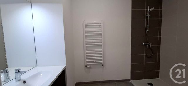 Appartement T3 &agrave; louer - 3 pi&egrave;ces - 64,71 m2 - Chambery - 73 - RHONE-ALPES