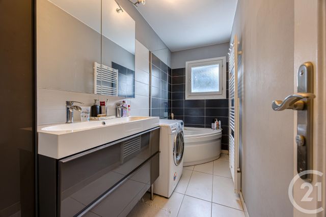 Appartement T5 &agrave; vendre - 5 pi&egrave;ces - 99,16 m2 - Chambery - 73 - RHONE-ALPES