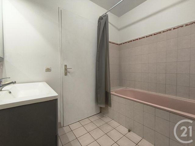 Appartement T1 &agrave; louer - 1 pi&egrave;ce - 35,35 m2 - Chambery - 73 - RHONE-ALPES